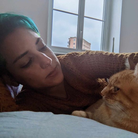 Meet your Posher, Andrea - Picture 1 of 1